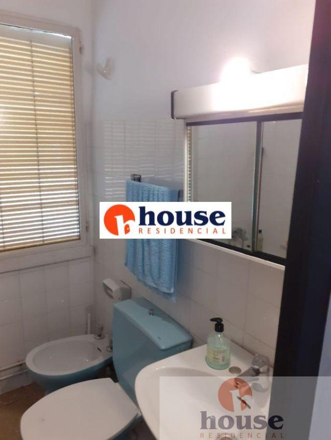 For sale of flat in Córdoba