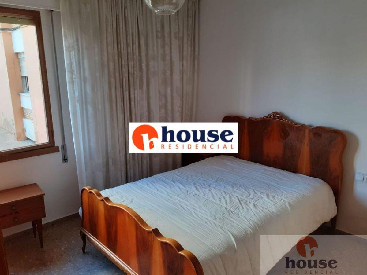 For sale of flat in Córdoba