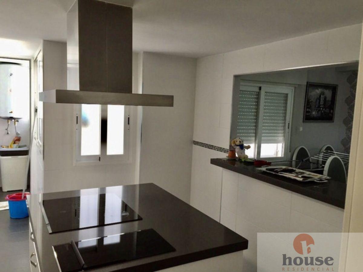 For sale of flat in Córdoba