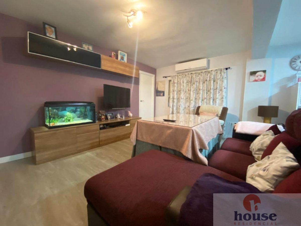 For sale of flat in Córdoba