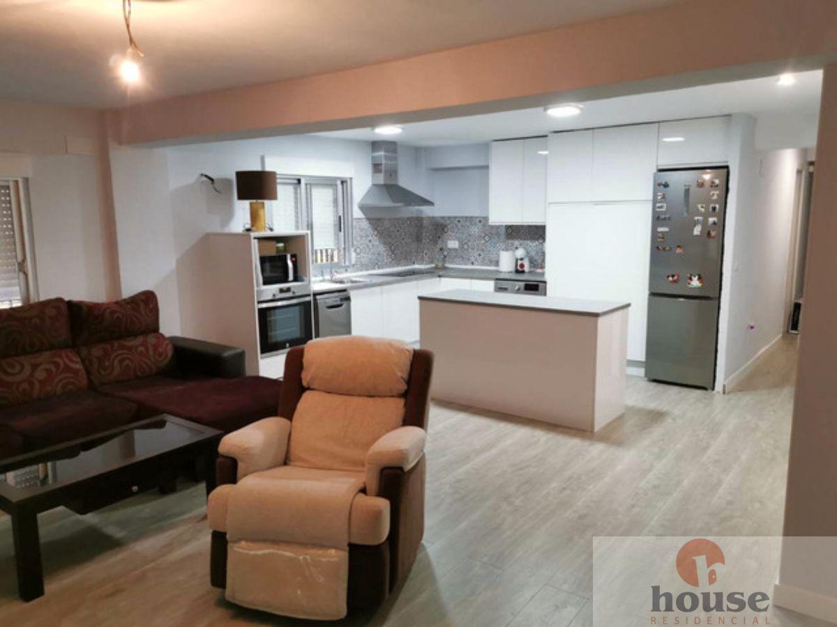For sale of flat in Córdoba