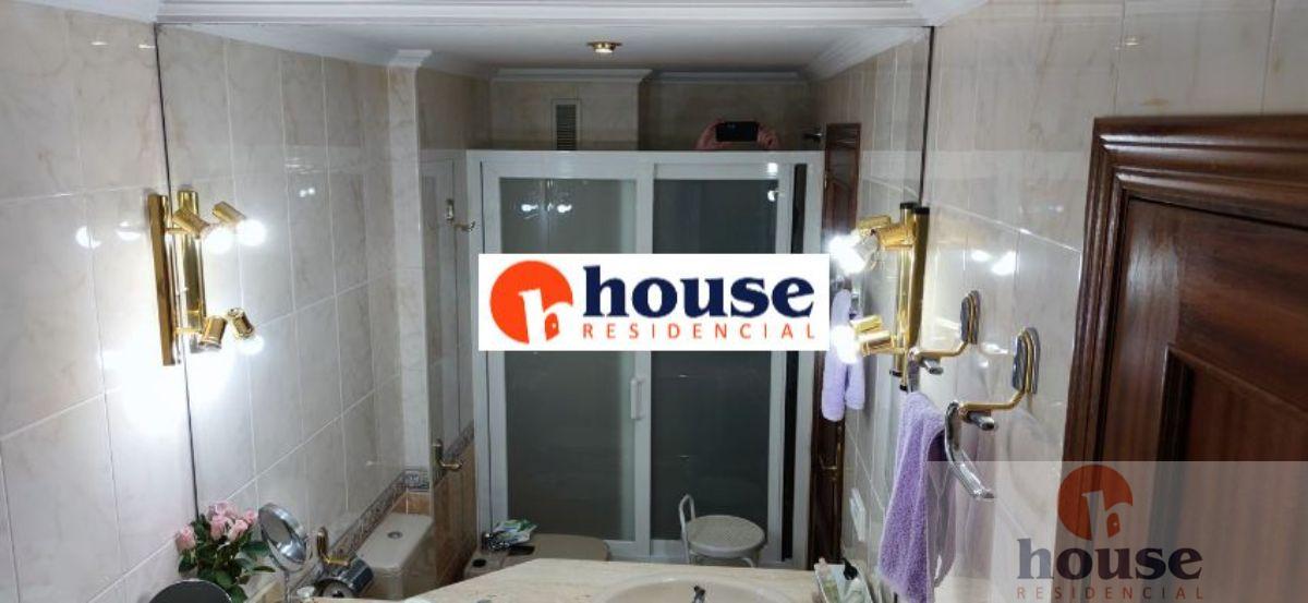For sale of flat in Córdoba