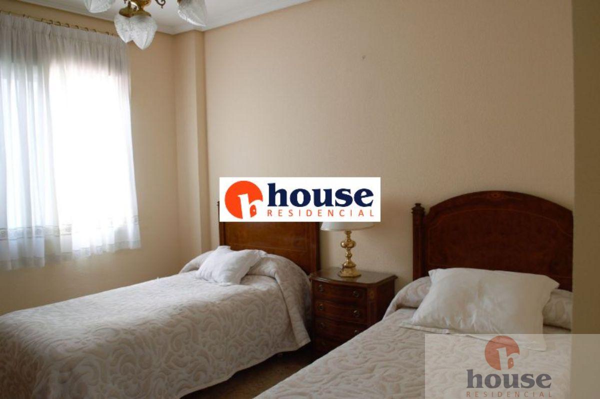 For sale of flat in Córdoba