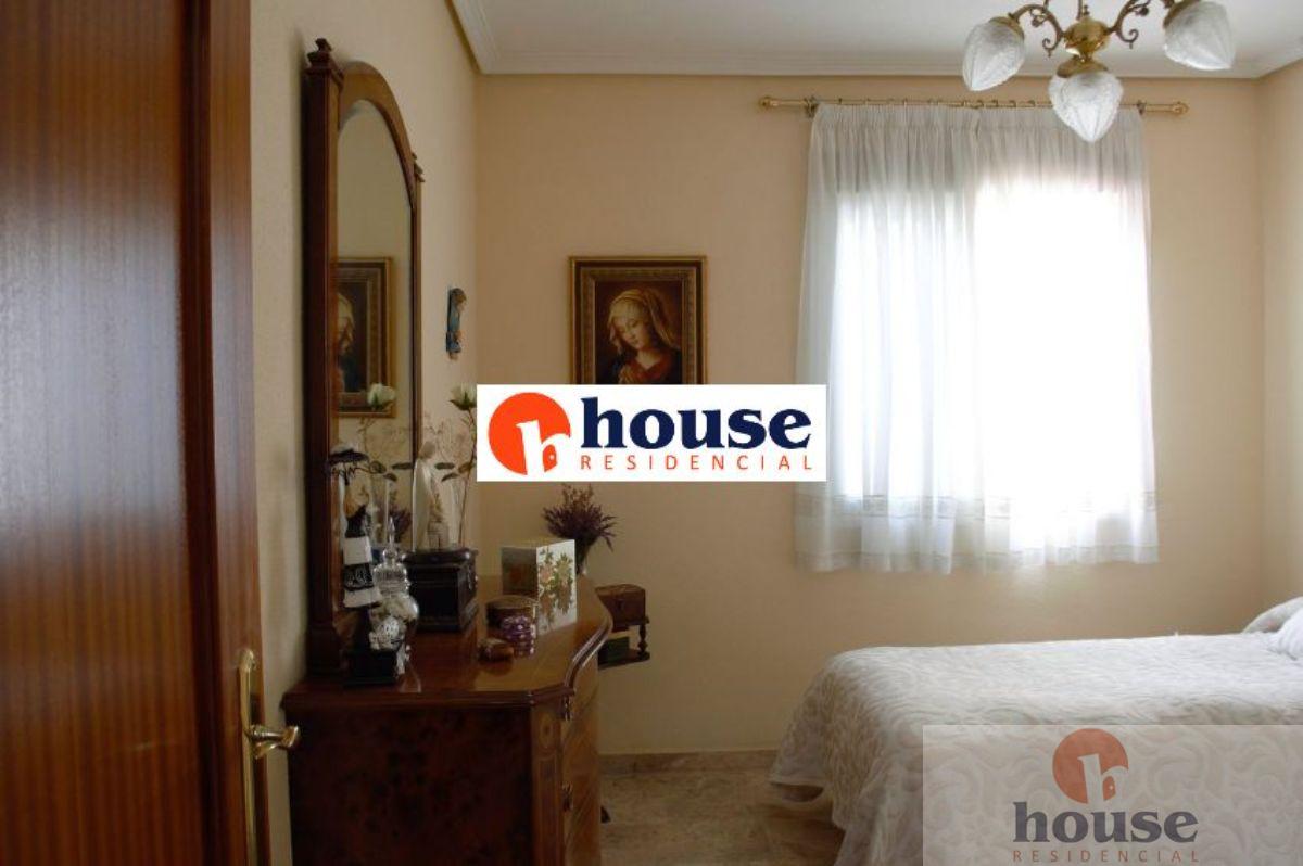 For sale of flat in Córdoba