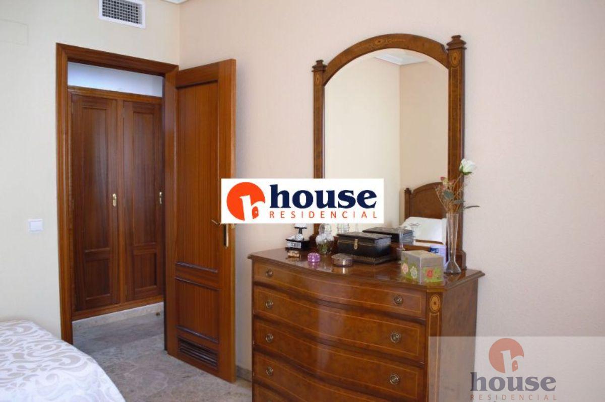 For sale of flat in Córdoba
