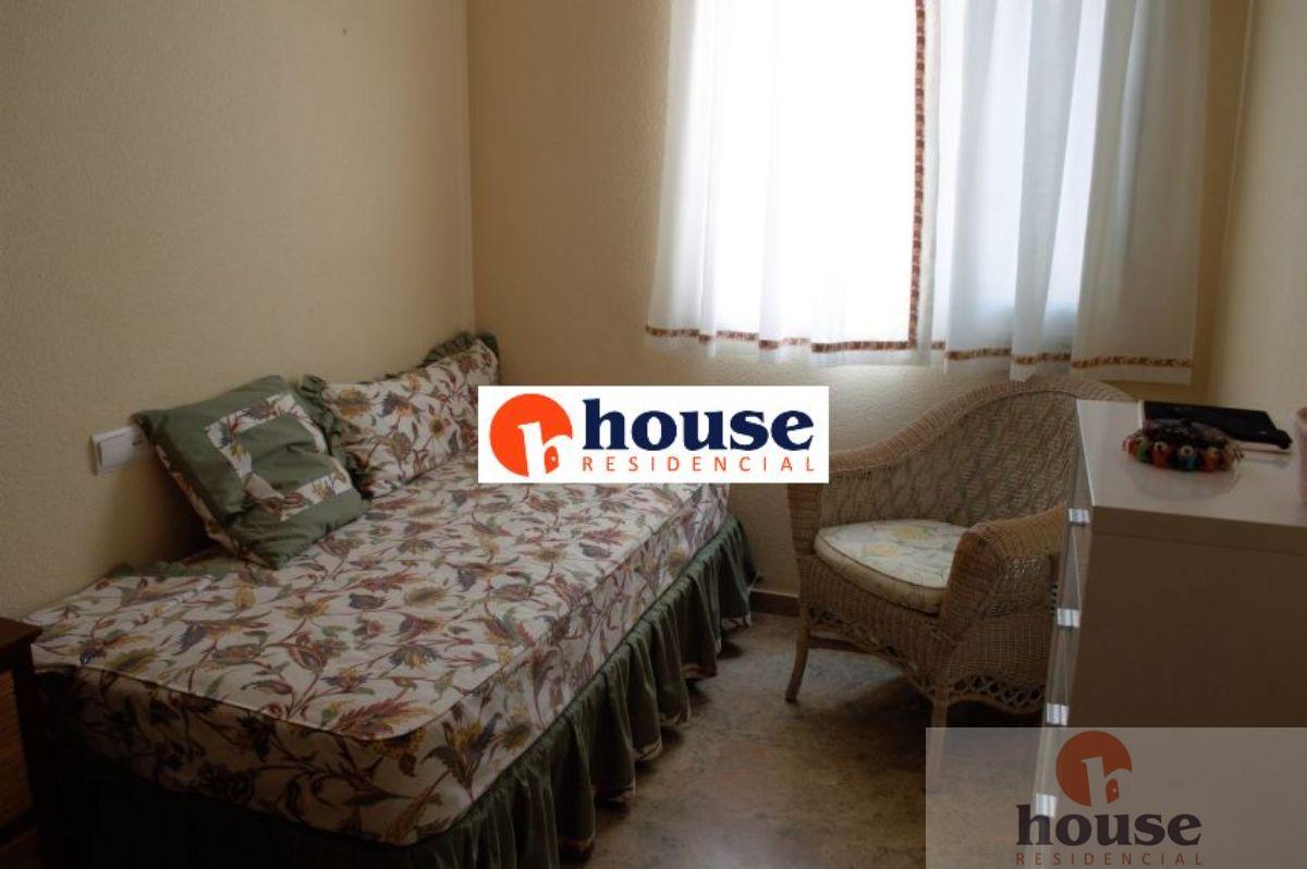 For sale of flat in Córdoba