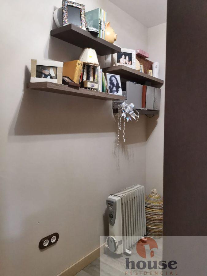 For sale of flat in Córdoba