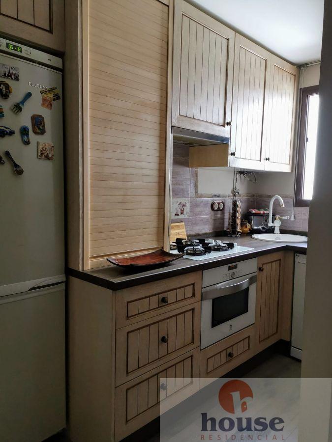 For sale of flat in Córdoba