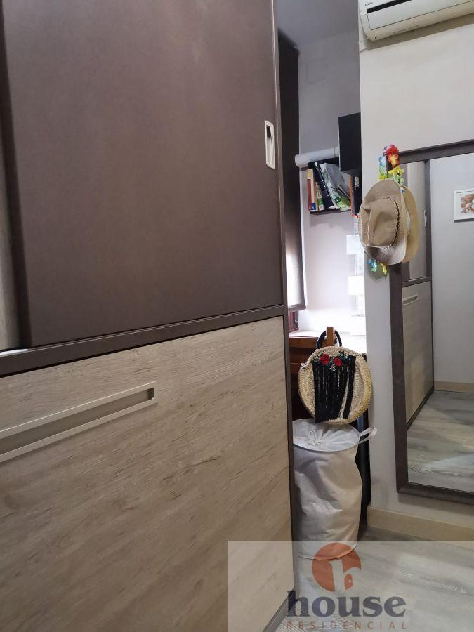 For sale of flat in Córdoba
