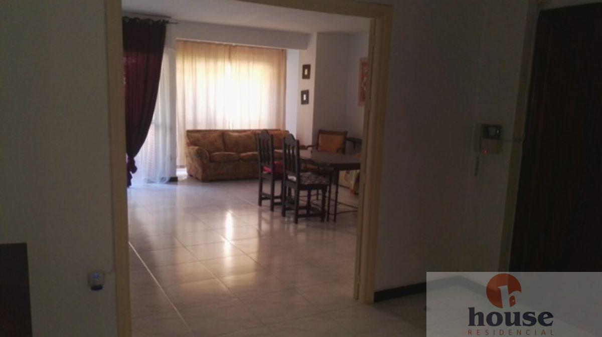 For sale of flat in Córdoba