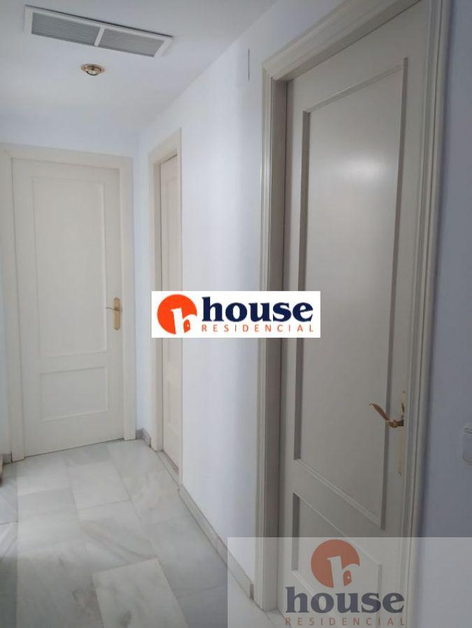 For sale of flat in Córdoba