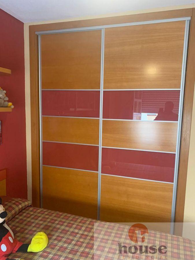 For sale of flat in Córdoba