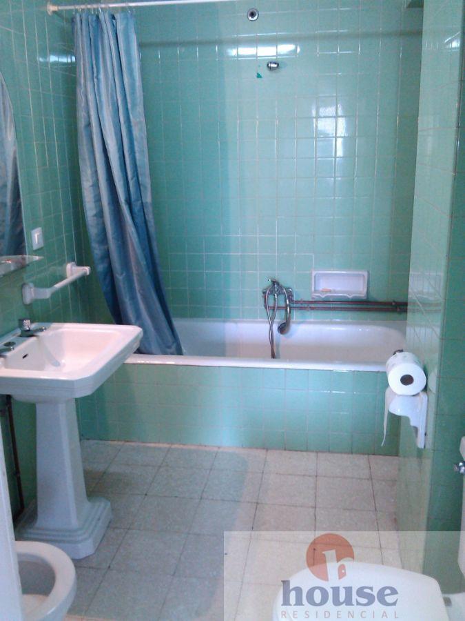 For sale of flat in Córdoba