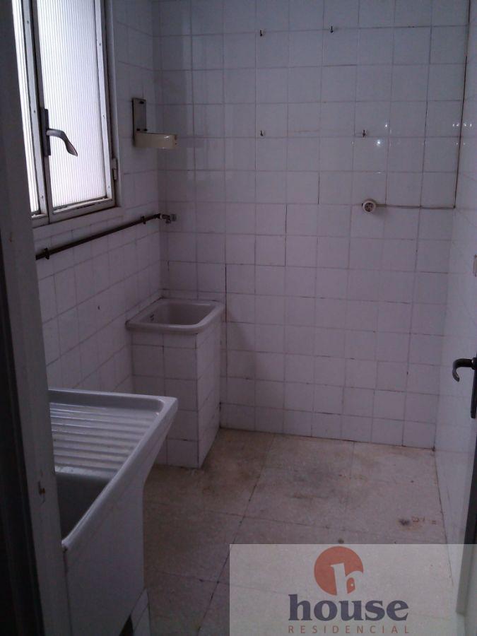 For sale of flat in Córdoba