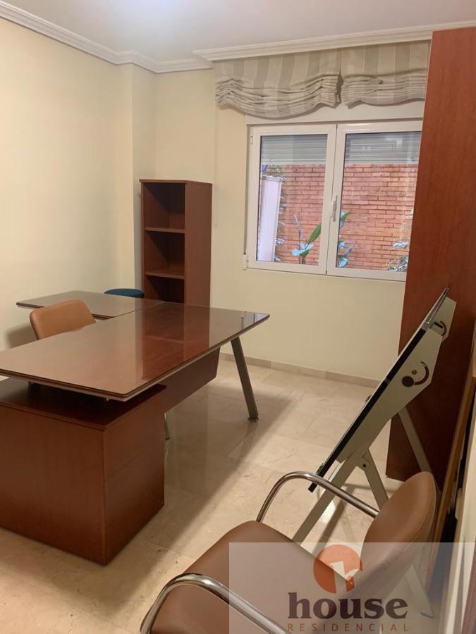 For sale of flat in Córdoba