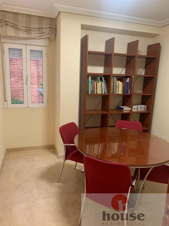 For sale of flat in Córdoba