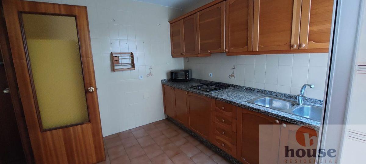 For sale of flat in Córdoba