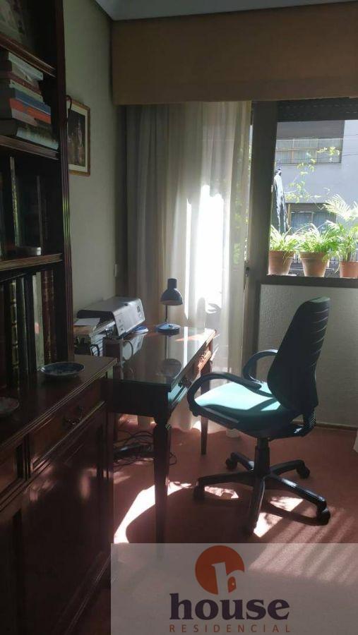 For sale of flat in Córdoba