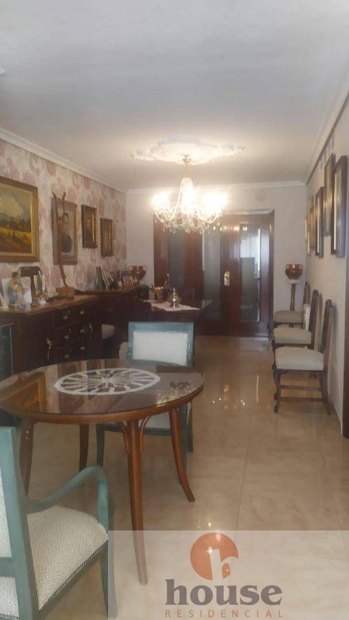 For sale of flat in Córdoba