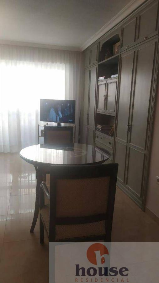 For sale of flat in Córdoba