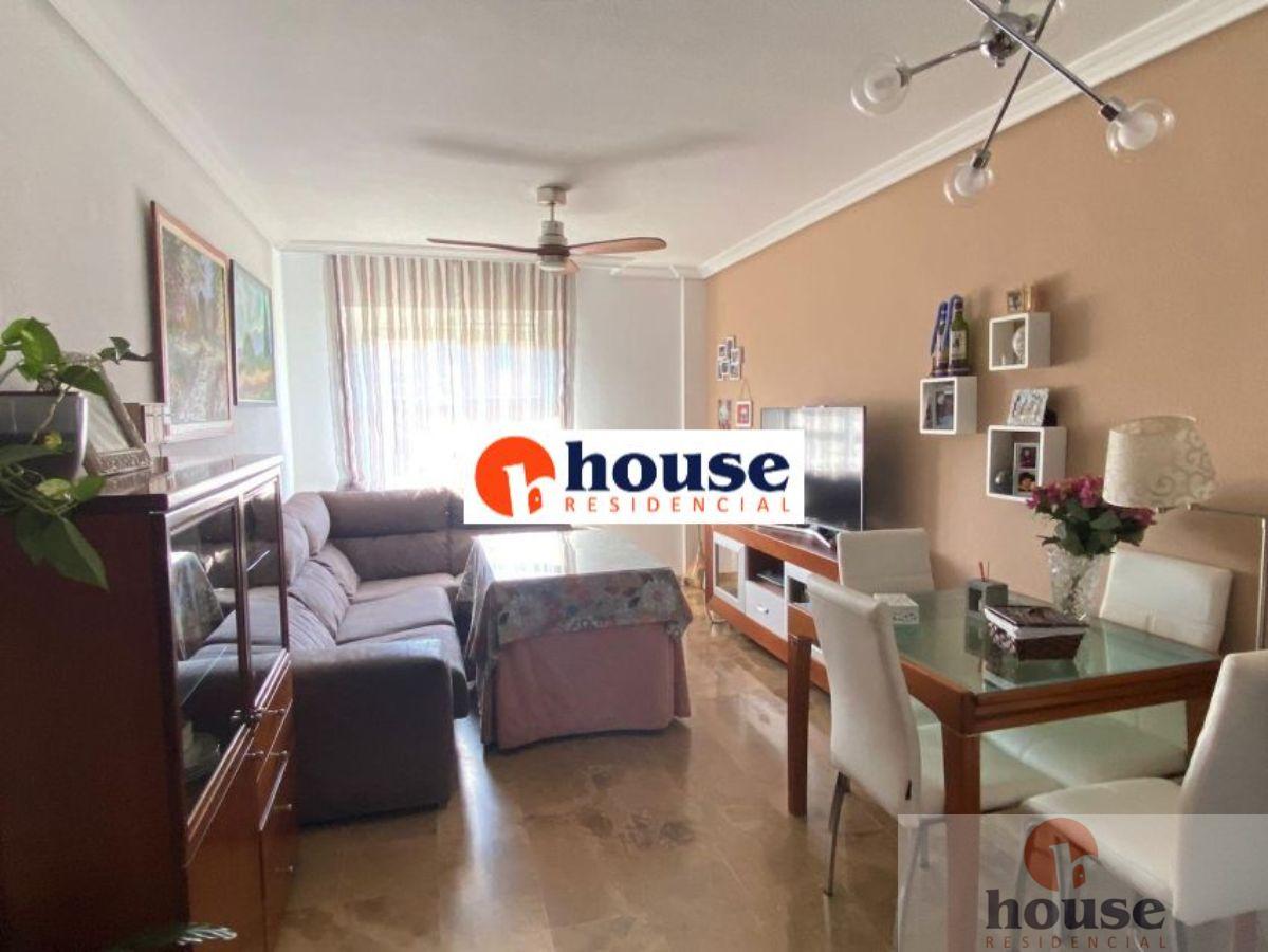 For sale of flat in Córdoba
