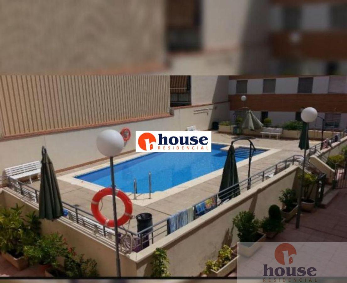 For sale of flat in Córdoba