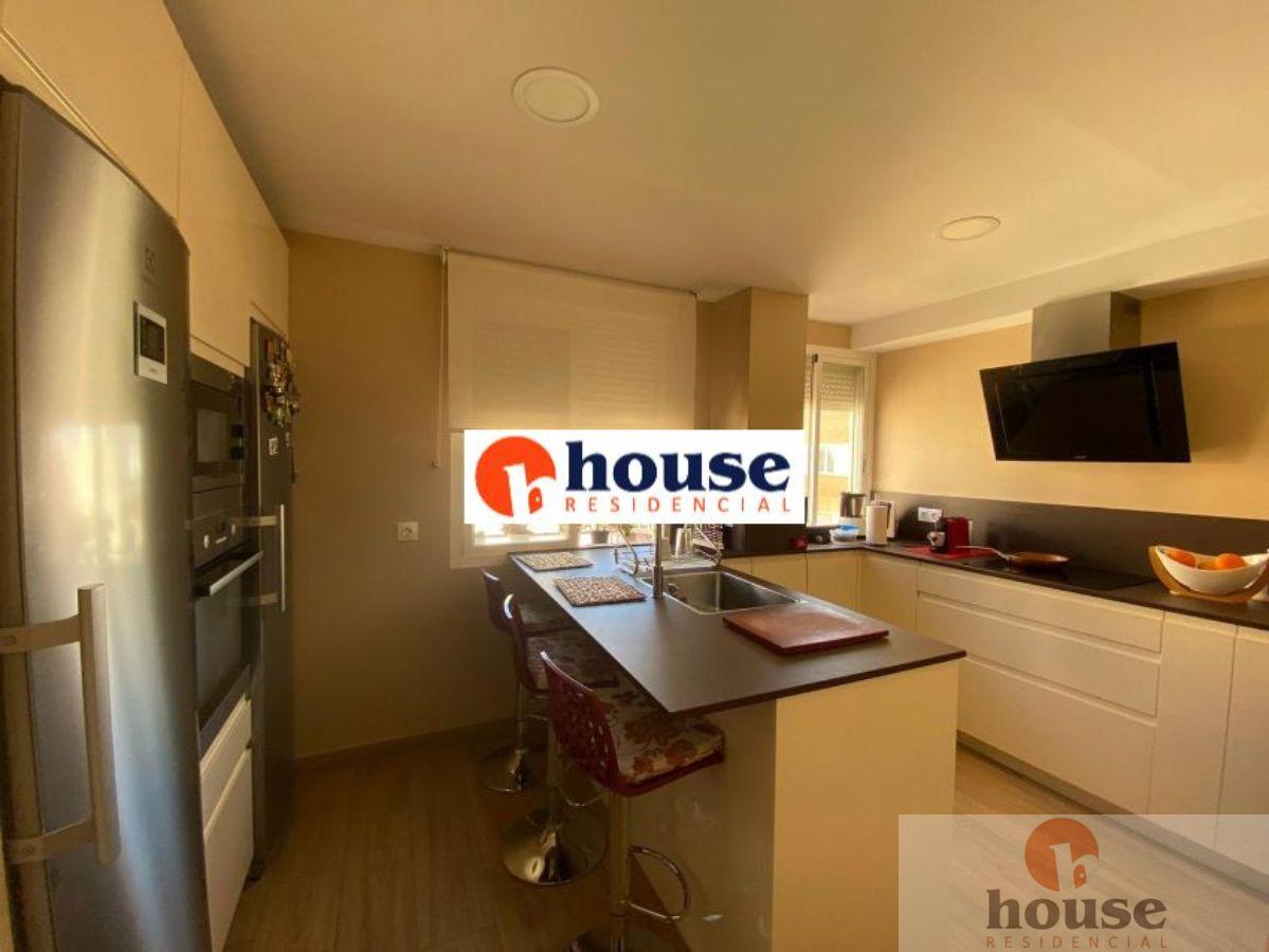 For sale of flat in Córdoba