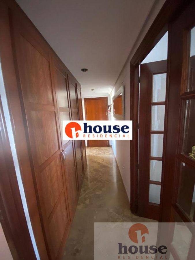 For sale of flat in Córdoba