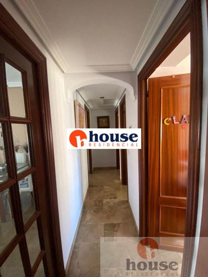 For sale of flat in Córdoba