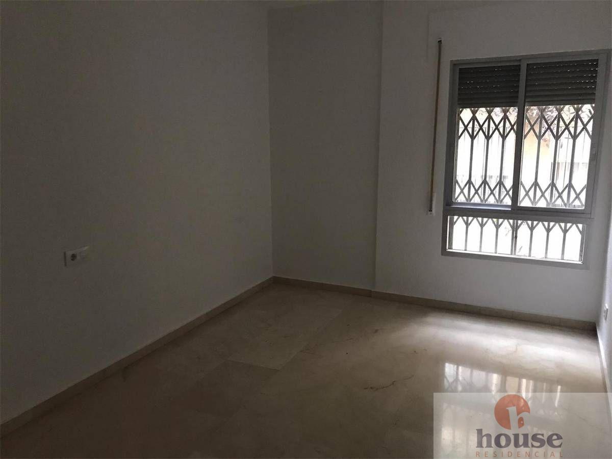 For sale of flat in Córdoba