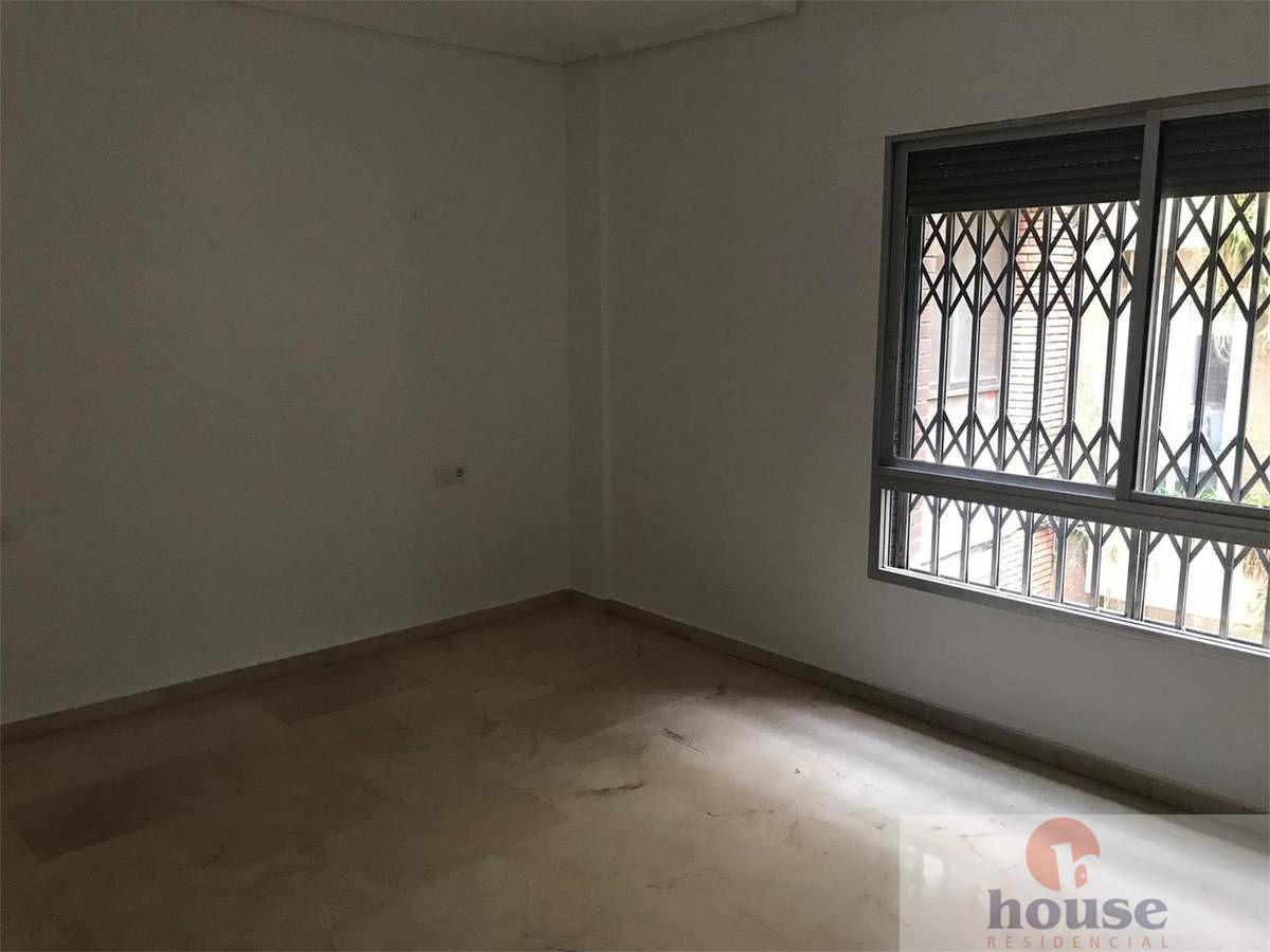 For sale of flat in Córdoba