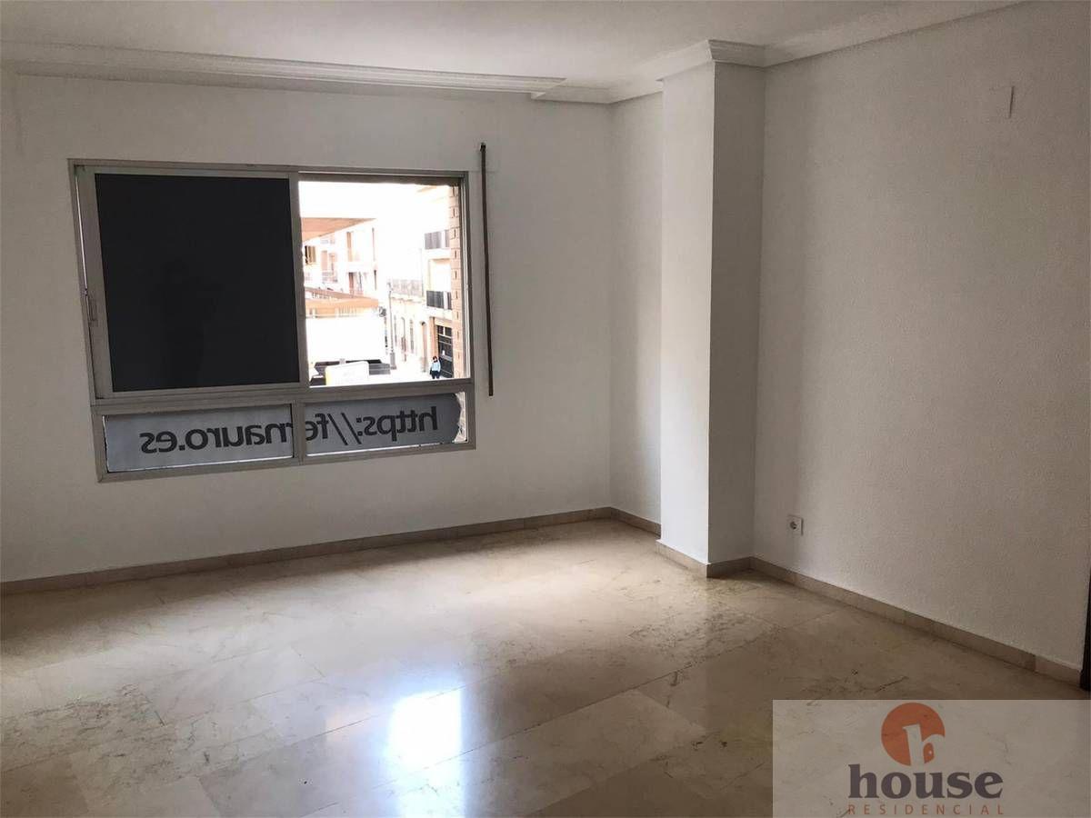 For sale of flat in Córdoba