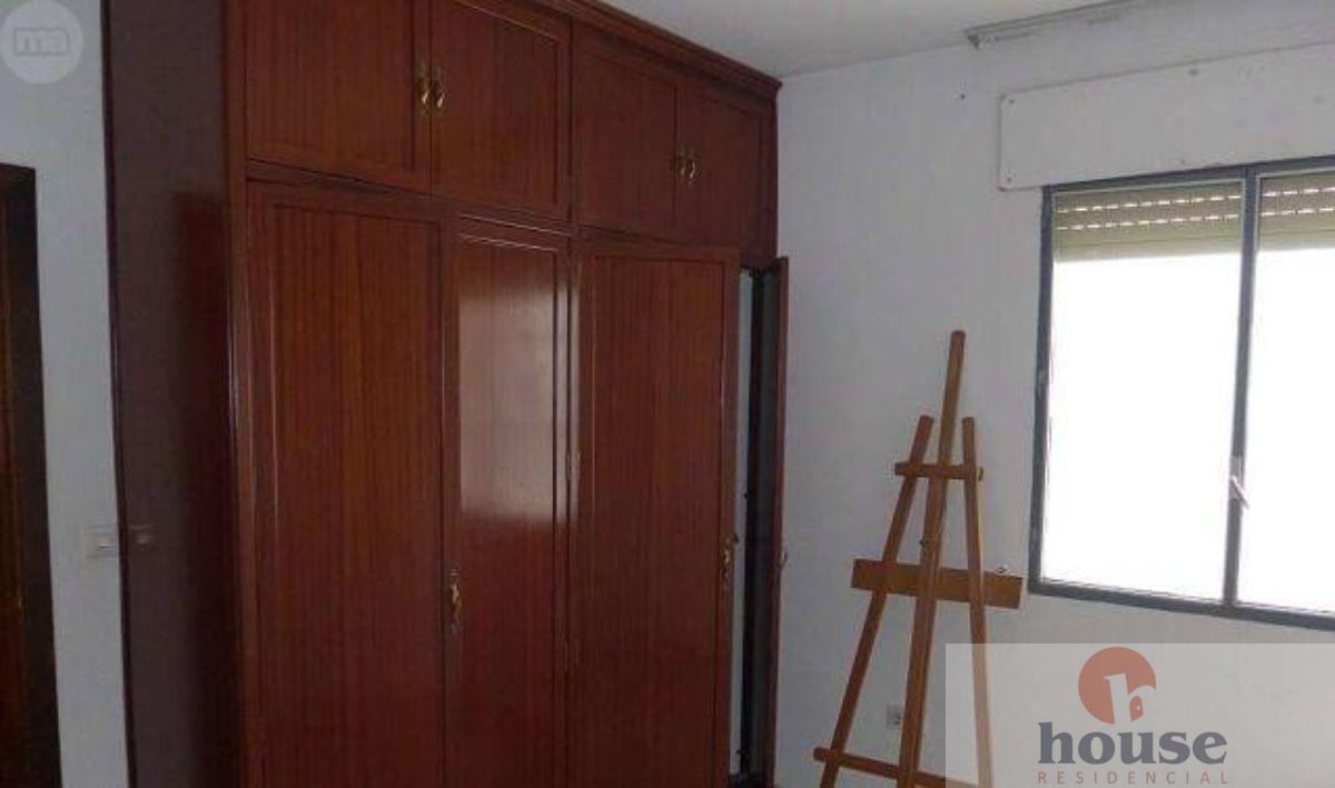 For sale of flat in Córdoba