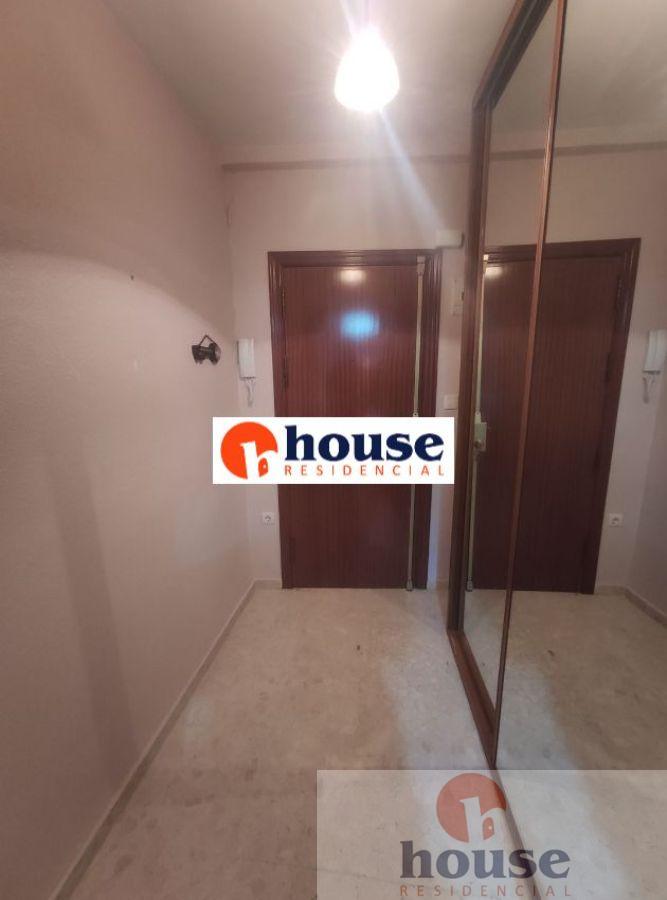 For sale of flat in Córdoba