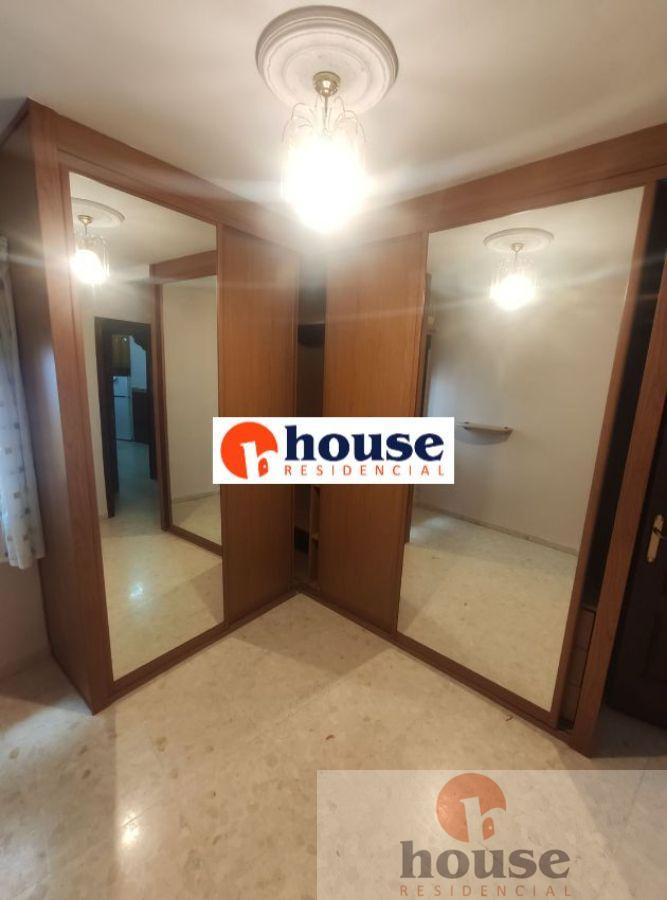 For sale of flat in Córdoba