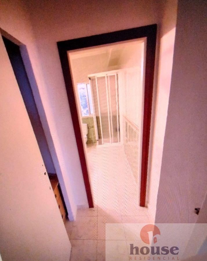 For sale of flat in Córdoba