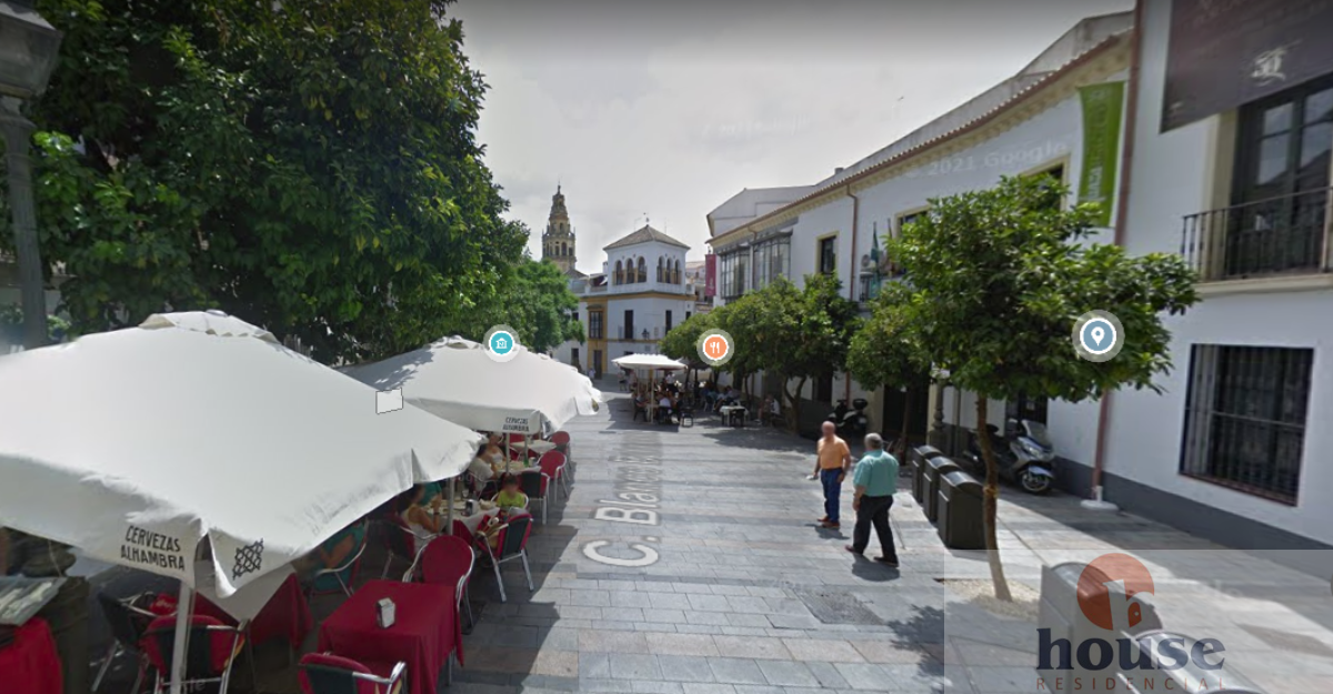 For rent of commercial in Córdoba