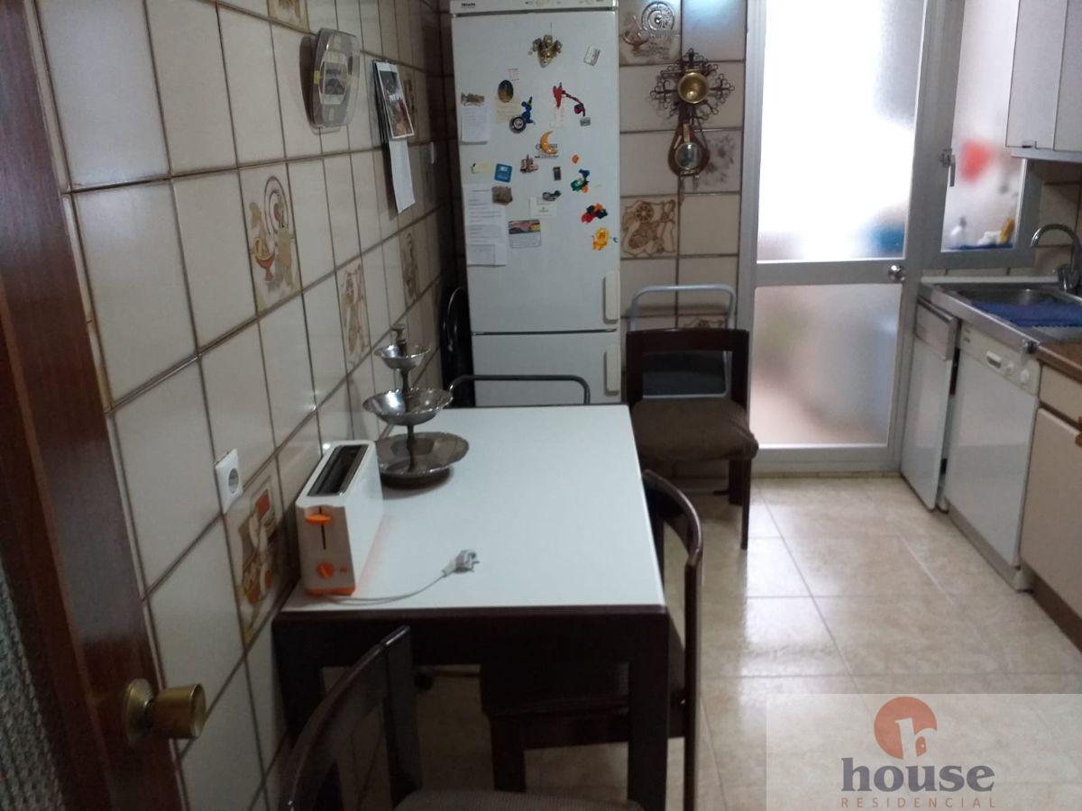 For sale of flat in Córdoba