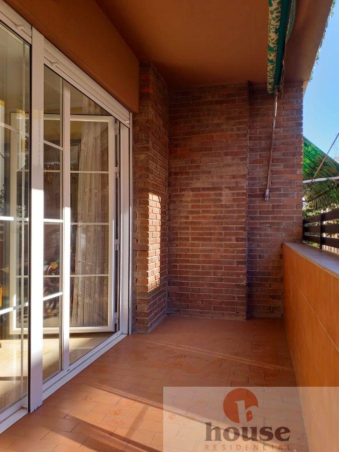 For sale of flat in Córdoba