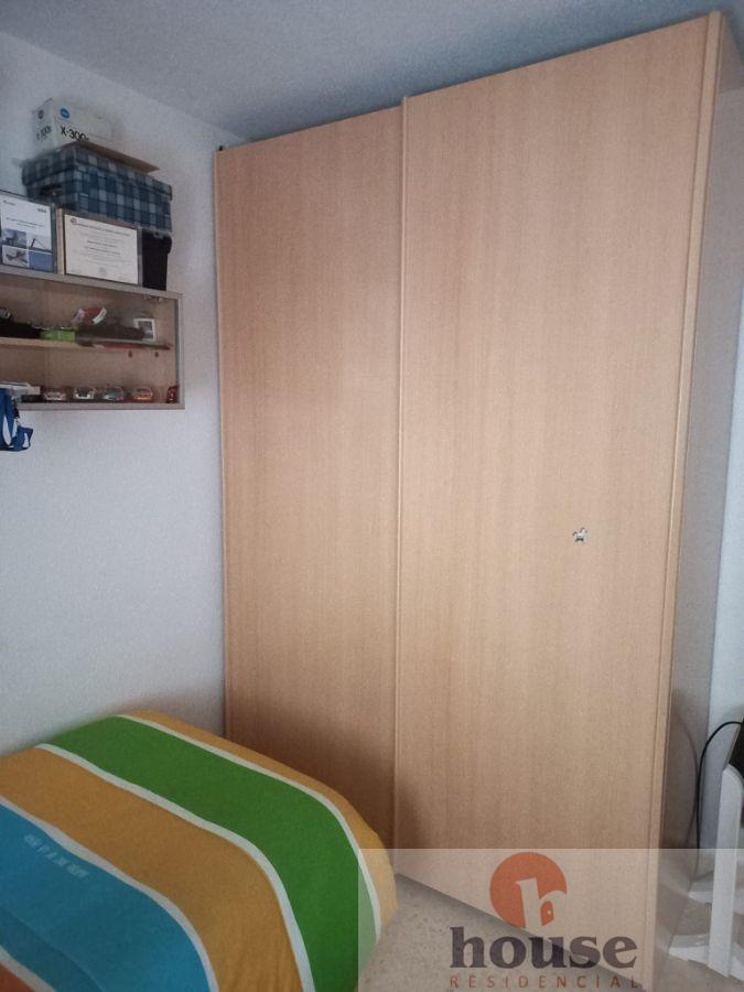 For sale of flat in Córdoba