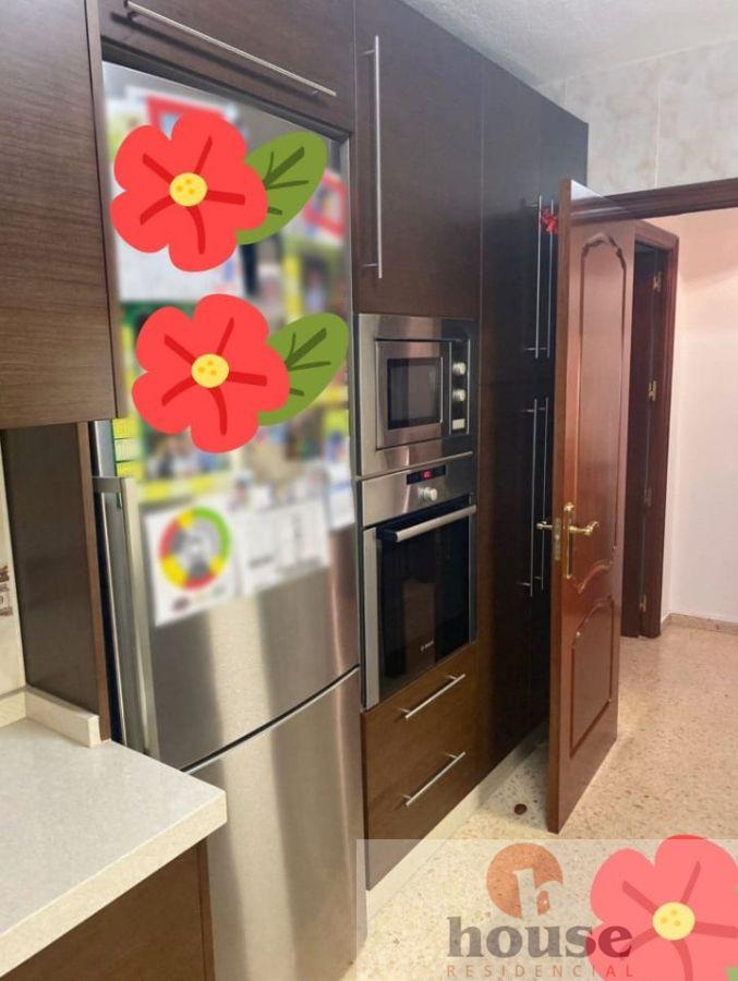 For sale of flat in Córdoba