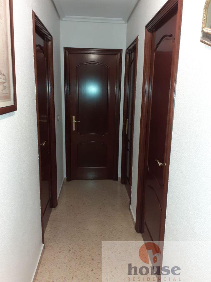 For sale of flat in Córdoba