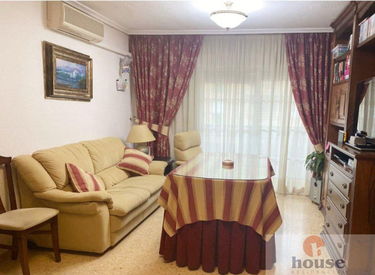 For sale of flat in Córdoba