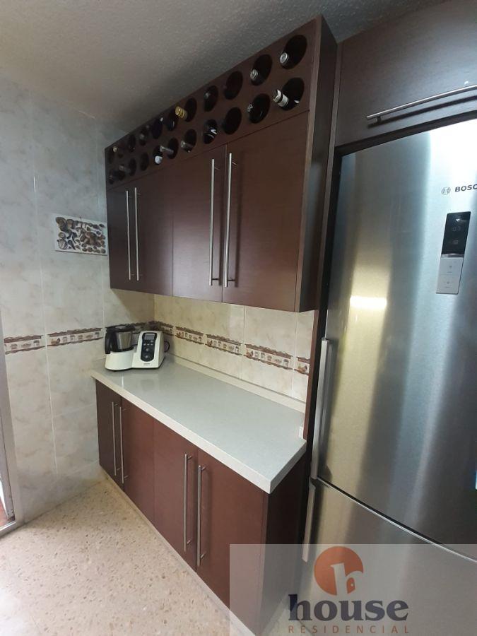 For sale of flat in Córdoba
