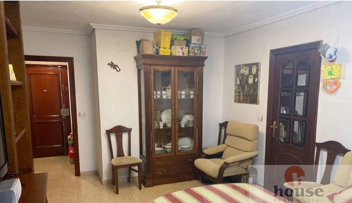For sale of flat in Córdoba