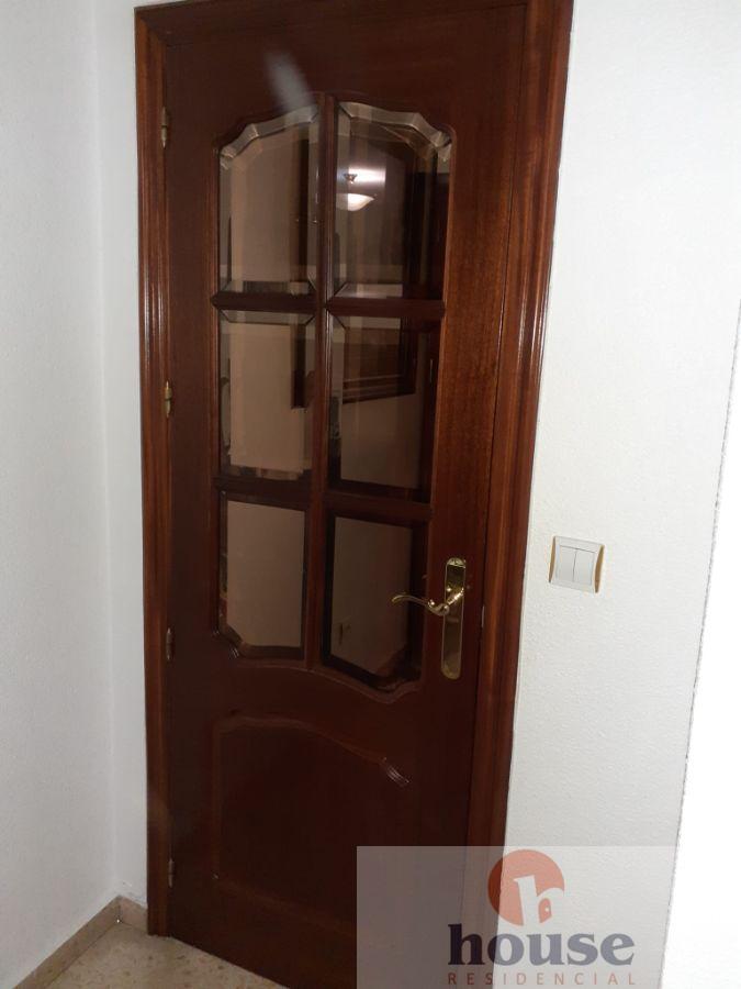 For sale of flat in Córdoba