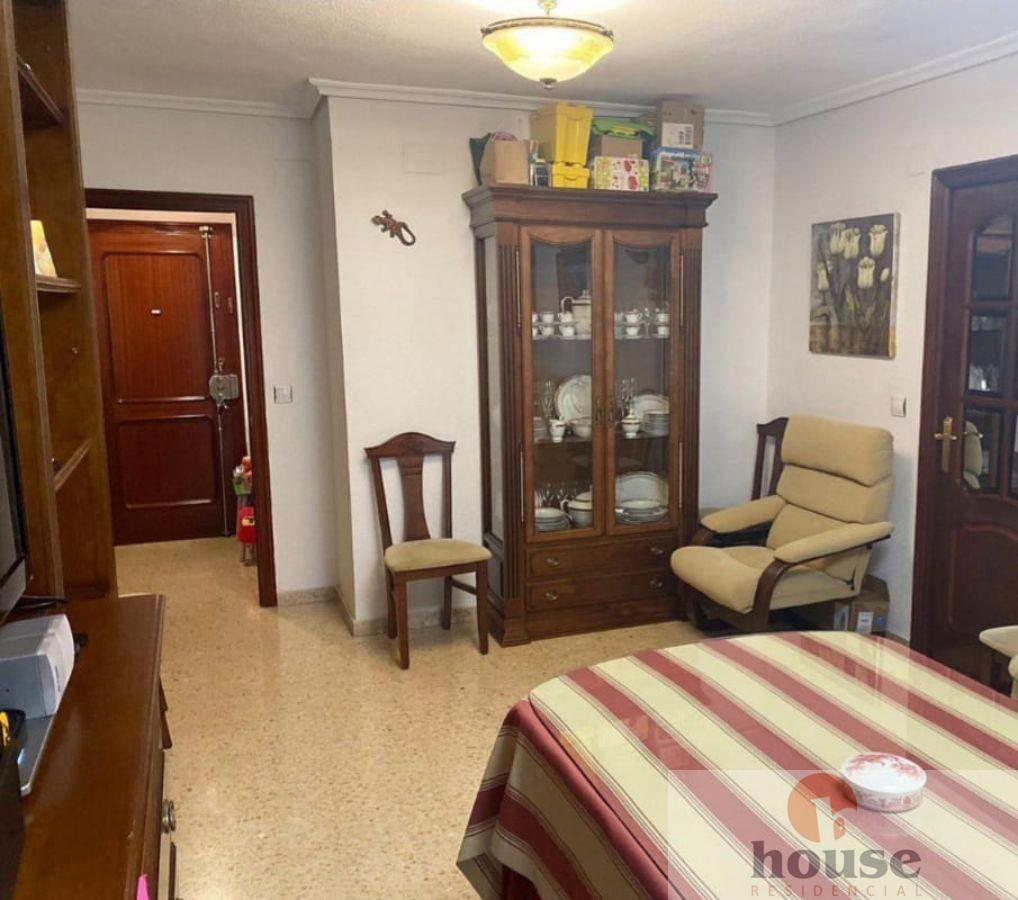 For sale of flat in Córdoba