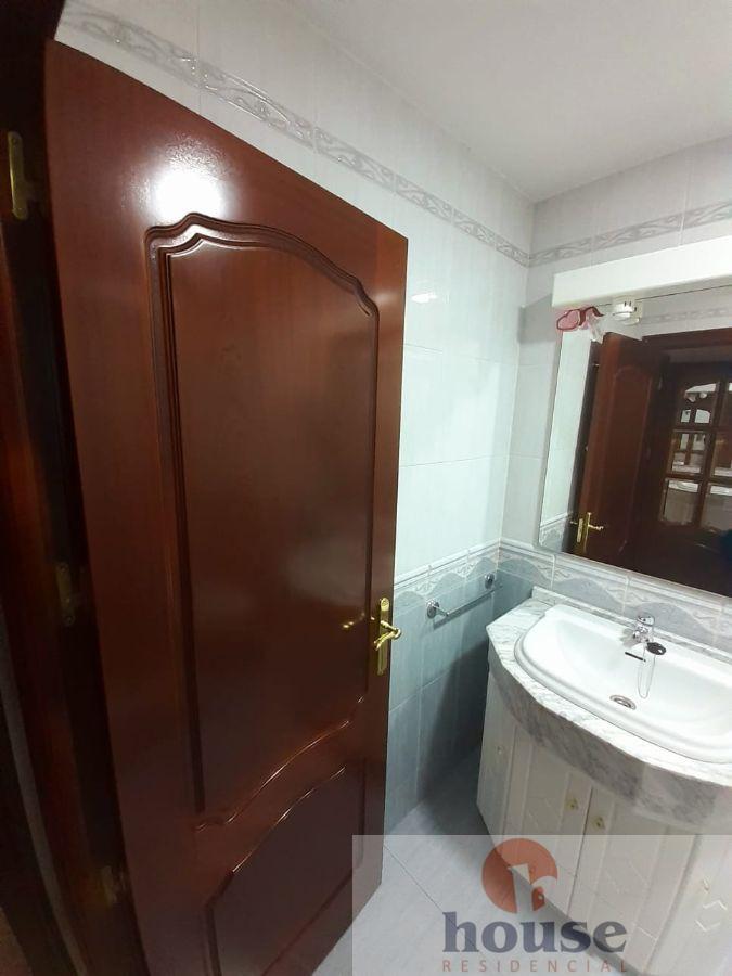 For sale of flat in Córdoba