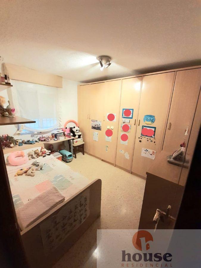 For sale of flat in Córdoba