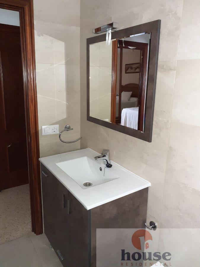 For sale of flat in Córdoba